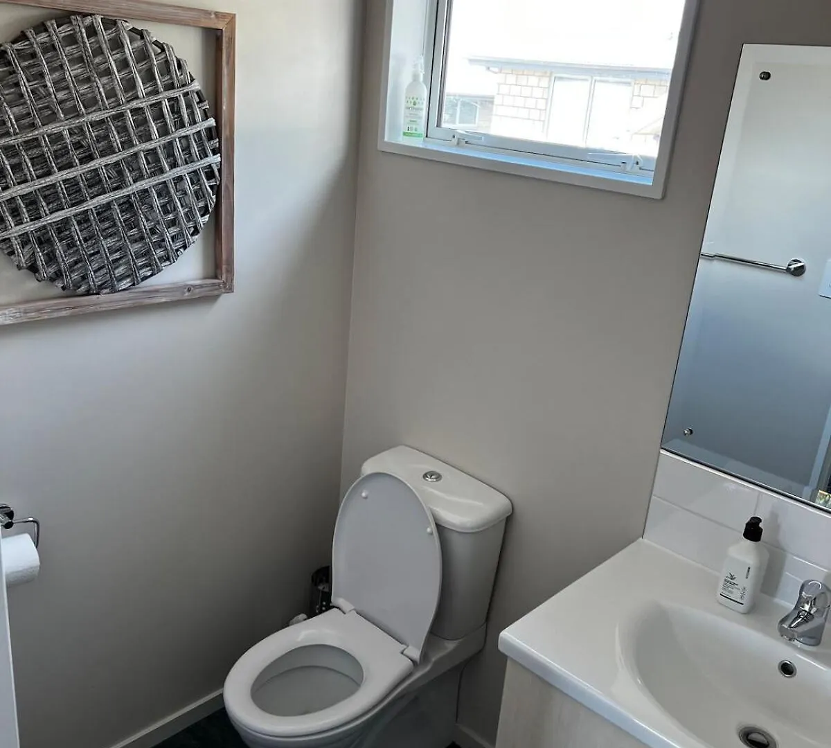3 Bedroom Home In Peaceful Setting Крайстчёрч Новая Зеландия