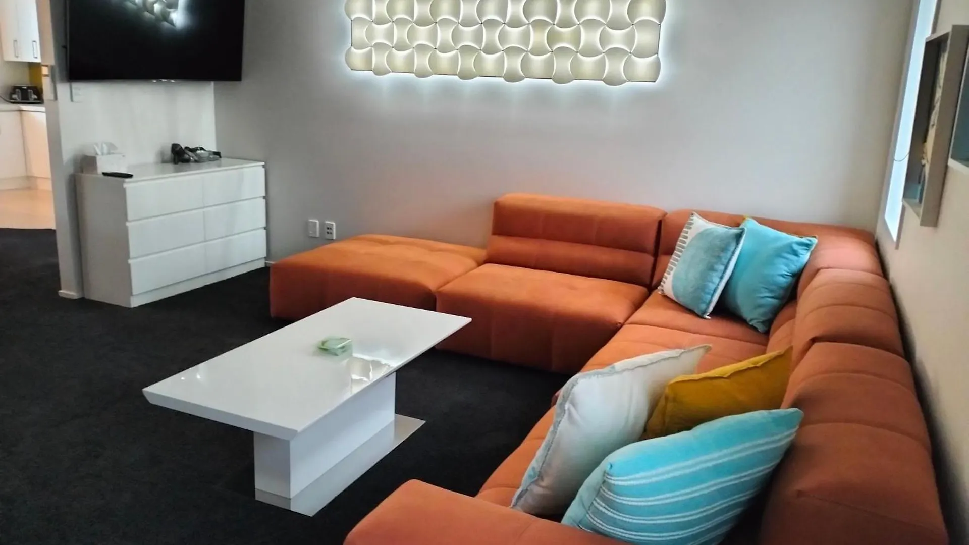 3 Bedroom Home In Peaceful Setting Крайстчёрч